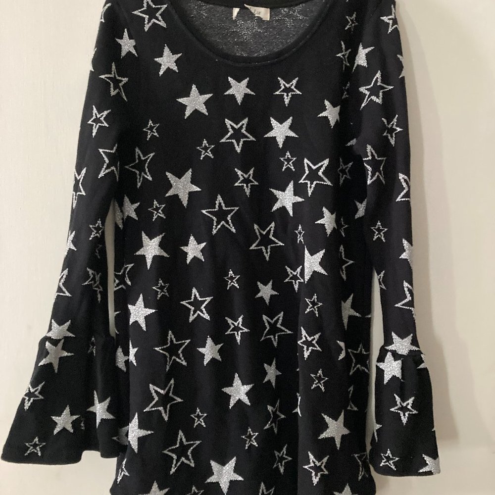 TUNIC TOP WITH STAR GLITTER~SIZE M~NEVER WORN